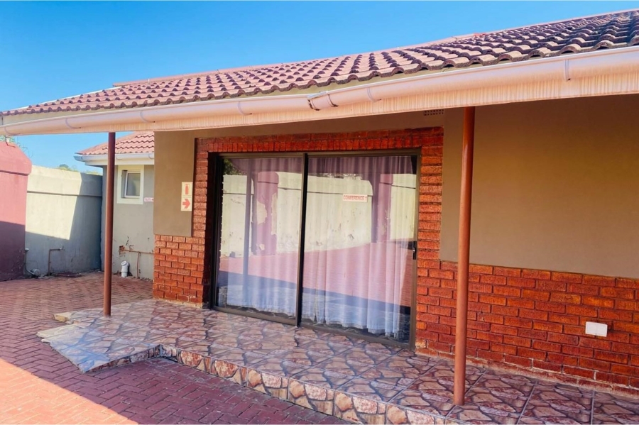 Commercial Property for Sale in Southernwood Eastern Cape